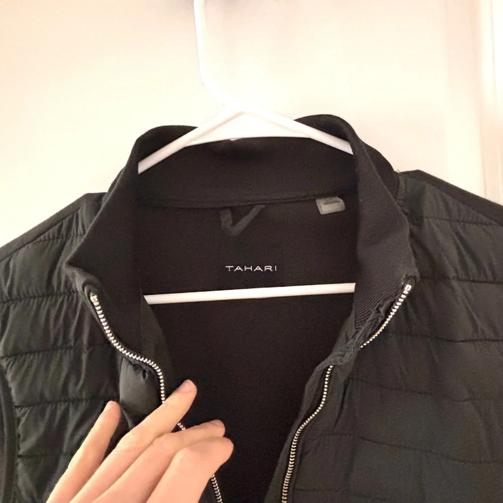 Tahari Mens Black Puffer Vest Jacket Down Alternative Zip Up Small S Like New